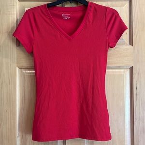 Red v neck tee